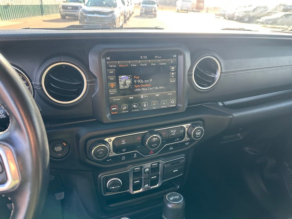 Used 2022 Jeep Wrangler Unlimited Sahara image 16