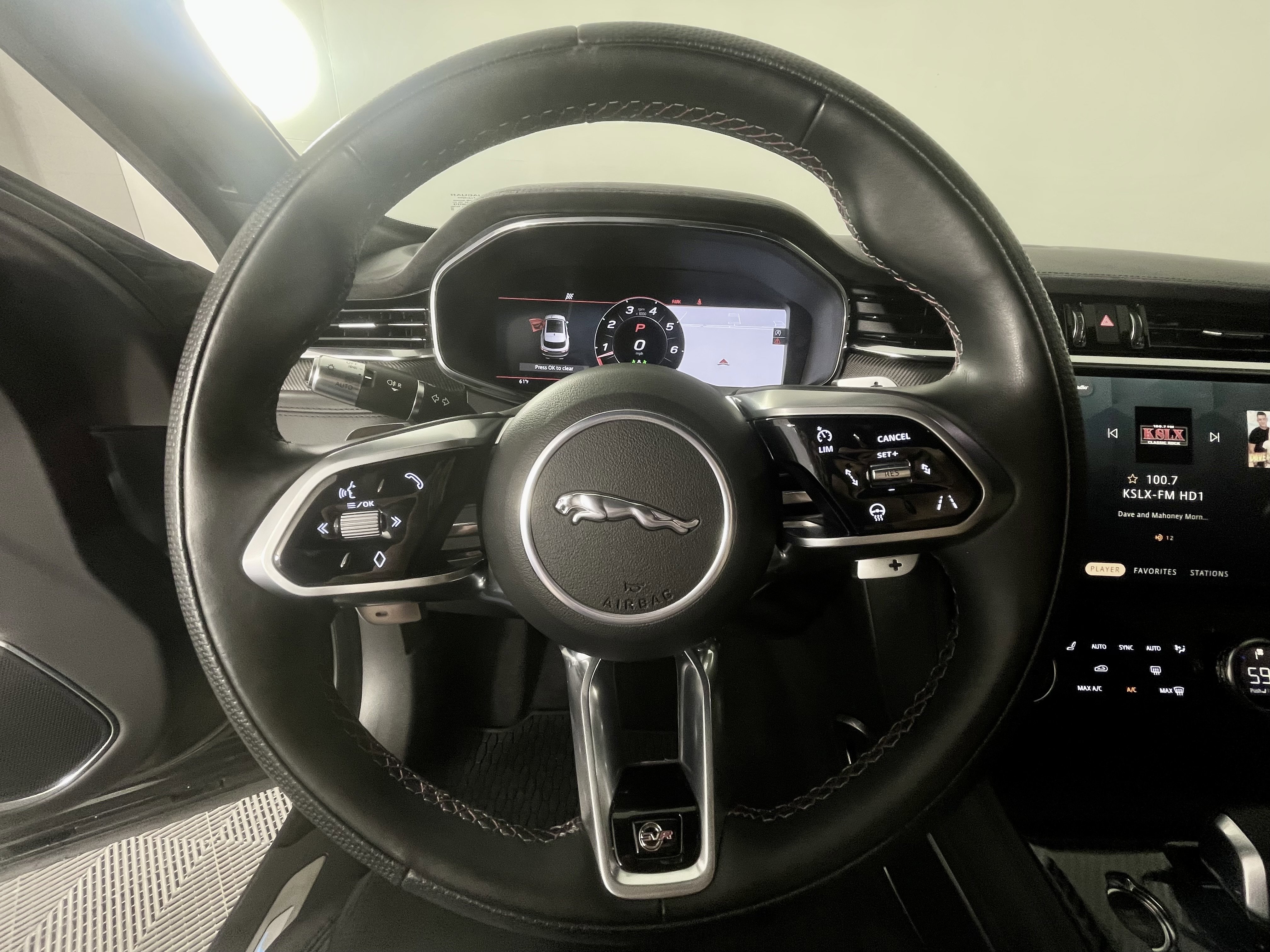 Used 2022 Jaguar F-PACE SVR AWD/4WD image 16