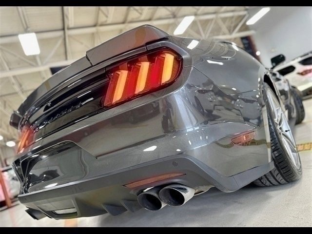 Used 2017 Ford Mustang GT Premium w/ GT Performance Package image 8