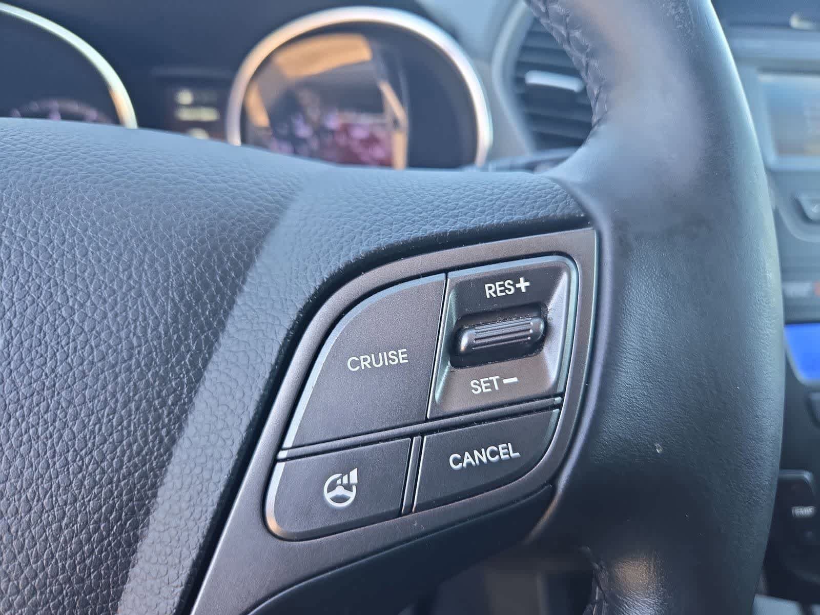 Used 2015 Hyundai Santa Fe GLS w/ Option Group 02 FWD image 22