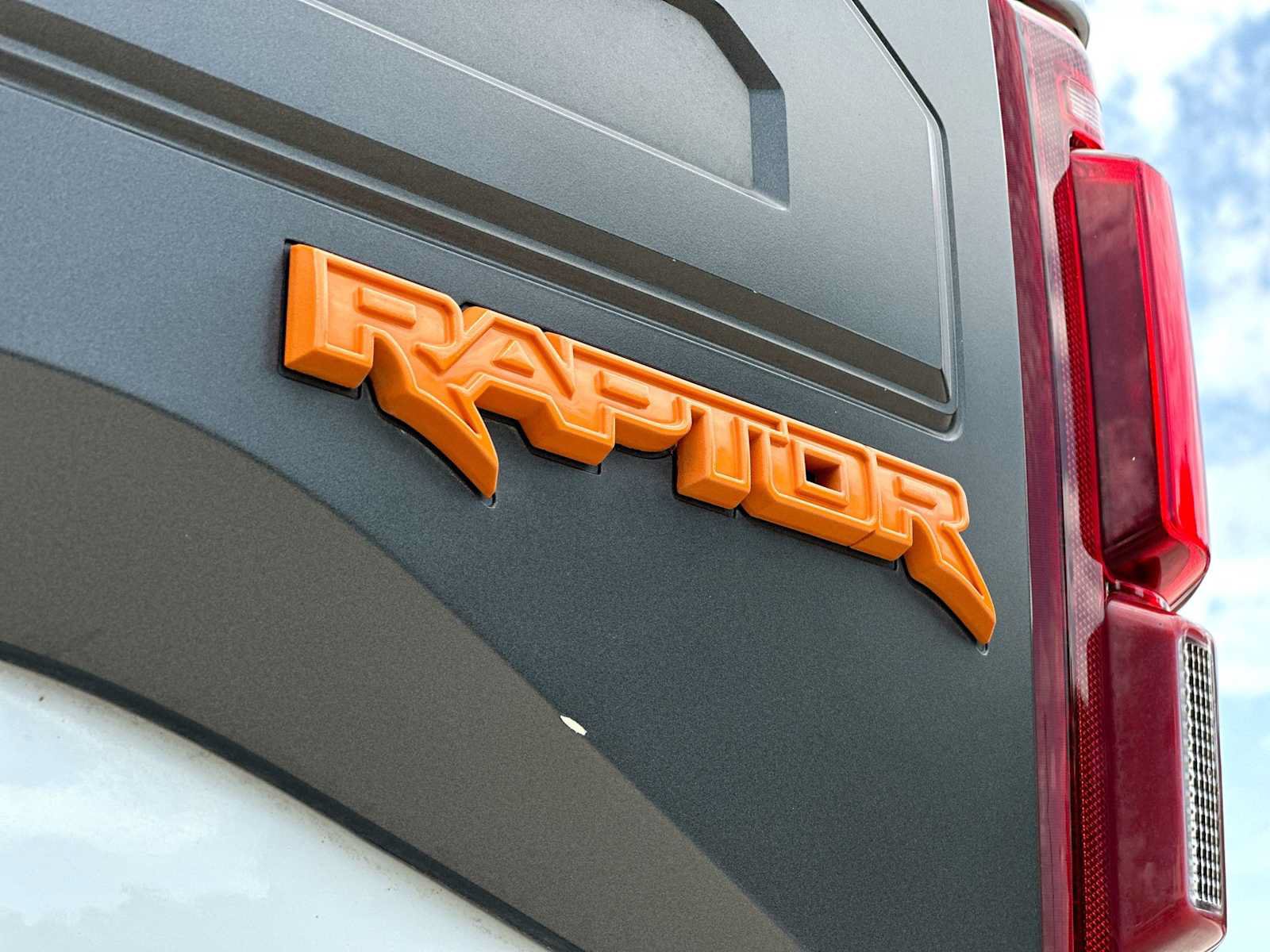 Used 2017 Ford F150 Raptor w/ Equipment Group 802A Luxury AWD/4WD image 15
