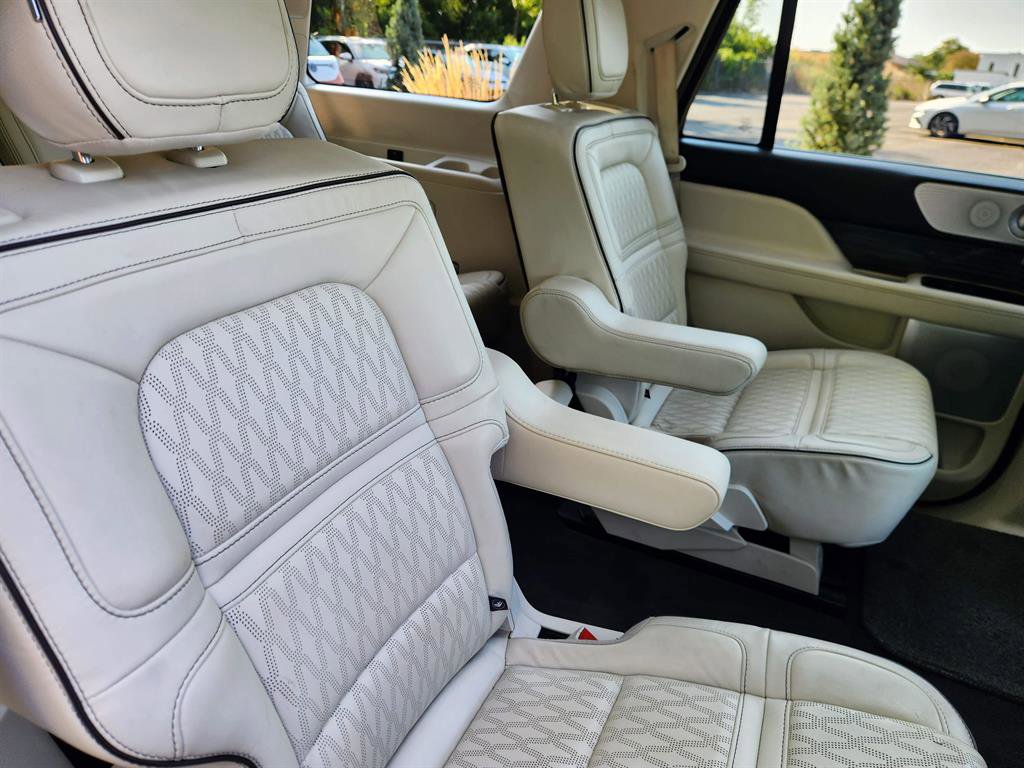 Certified 2021 Lincoln Navigator Black Label image 19