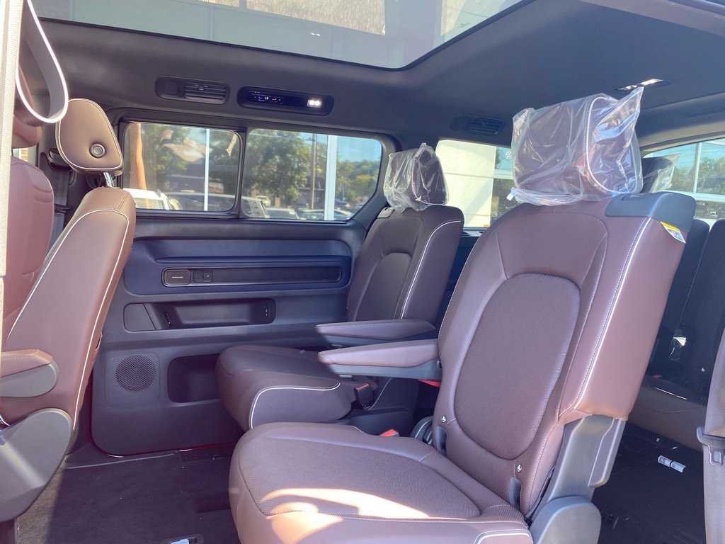 New 2025 Volkswagen ID. Buzz Pro S Plus image 11