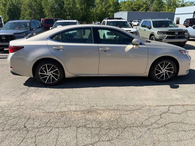 Used 2016 Lexus ES 350 w/ Luxury Package w/Wood Trim FWD image 8