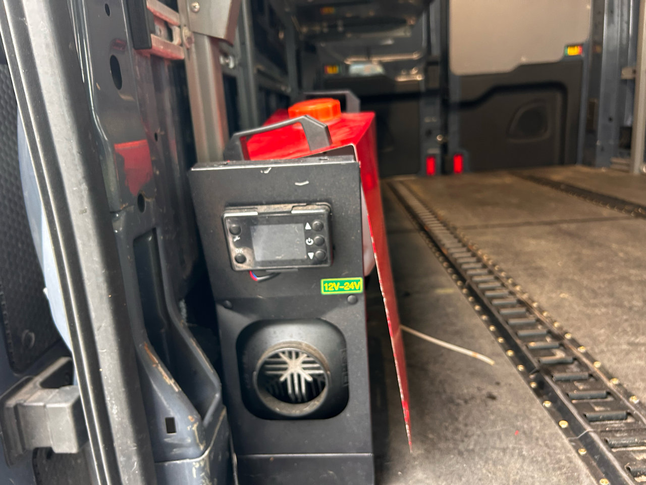 Used 2019 Ford Transit 250 148 High Roof Extended image 12