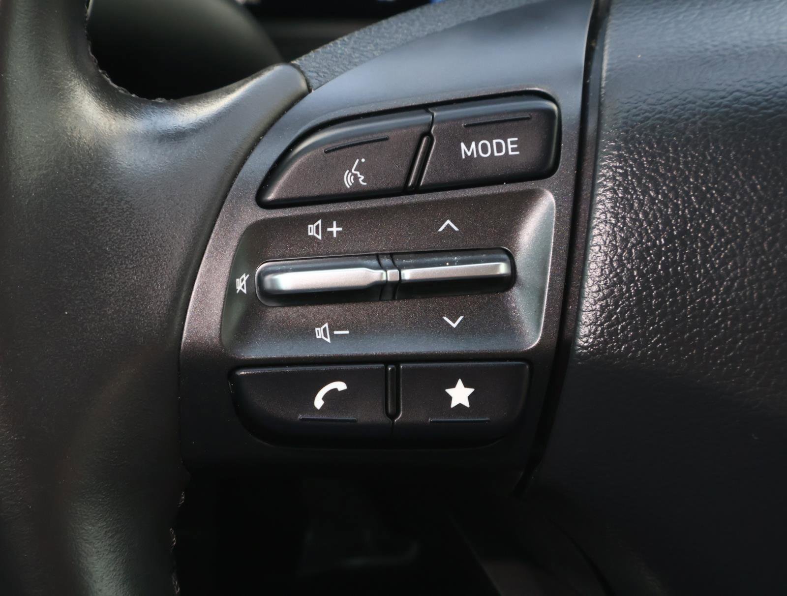 Used 2022 Hyundai Kona Limited image 24