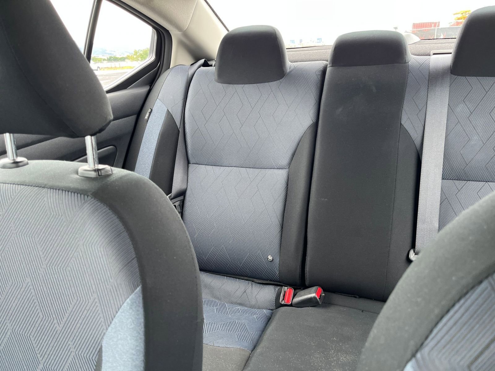 Used 2025 Nissan Versa SV image 34