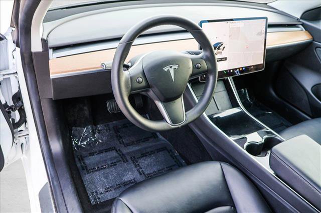 Used 2020 Tesla Model 3 Performance image 10