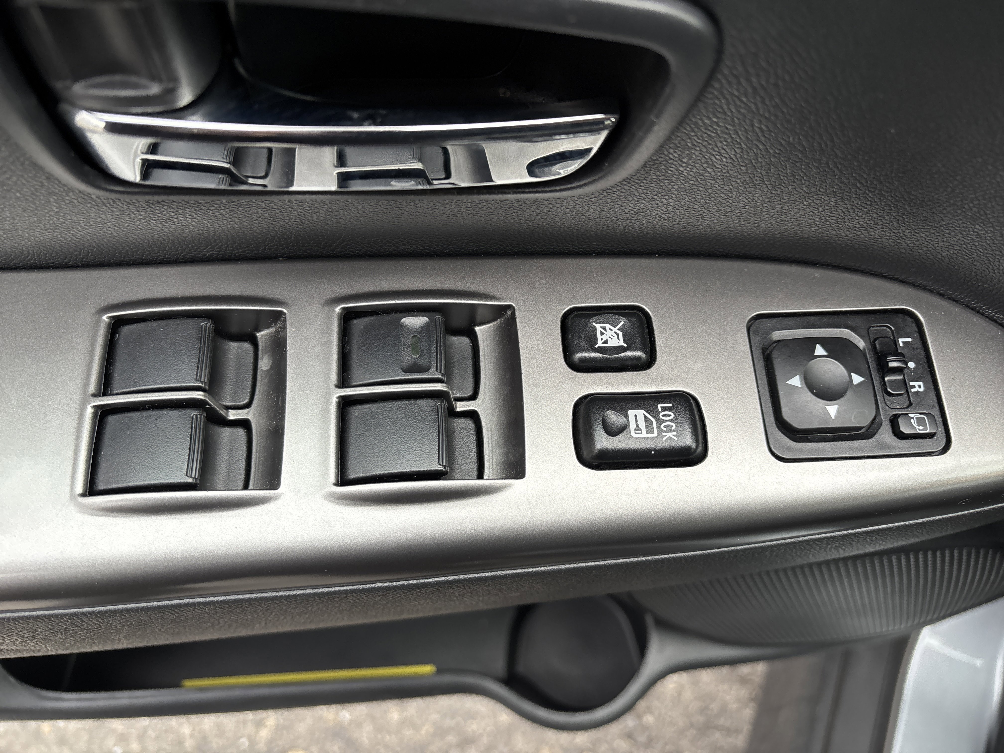 Used 2025 Mitsubishi Outlander Sport SE image 17