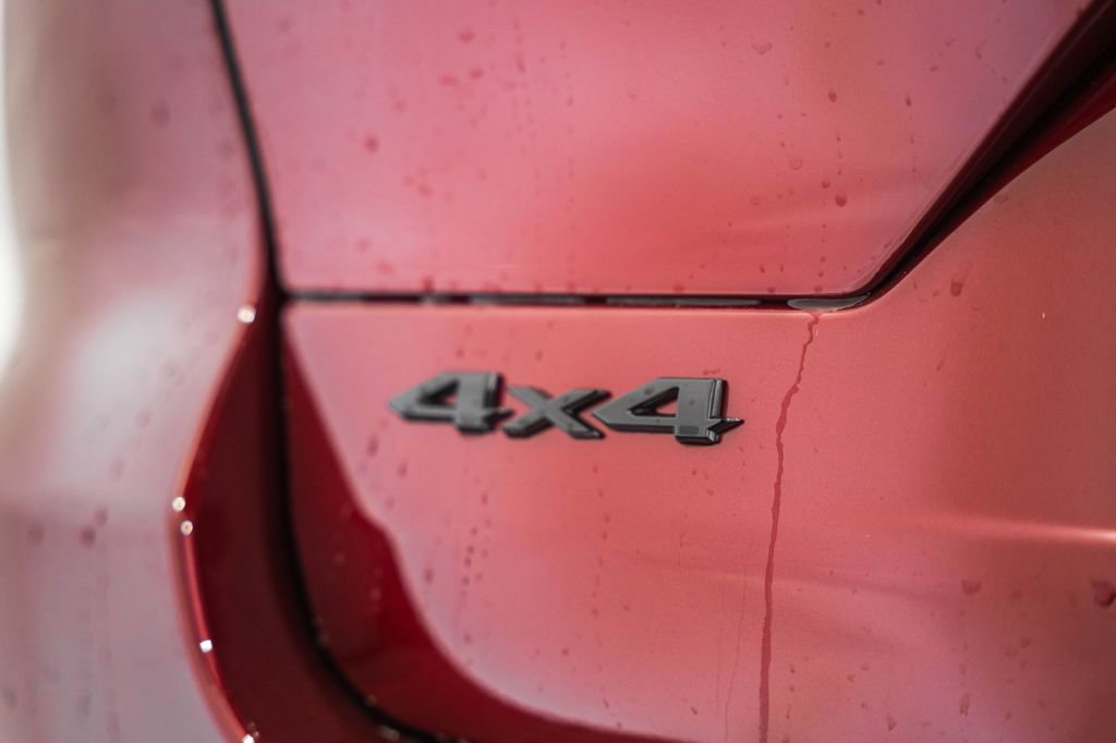 New 2025 Jeep Grand Cherokee Altitude image 7