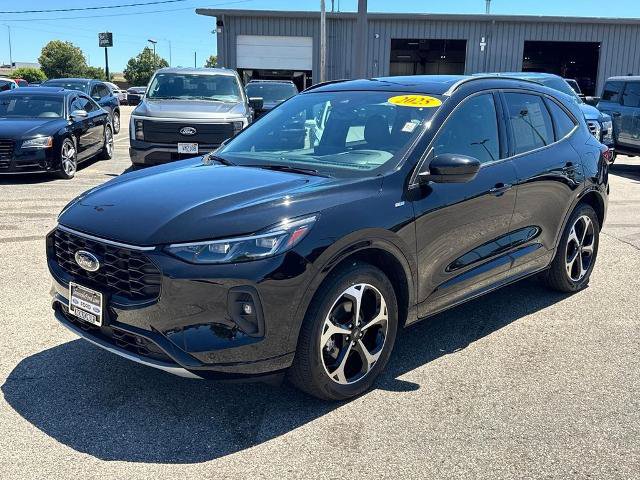 Certified 2025 Ford Escape ST-Line Elite w/ Premium Technology Package AWD/4WD image 2