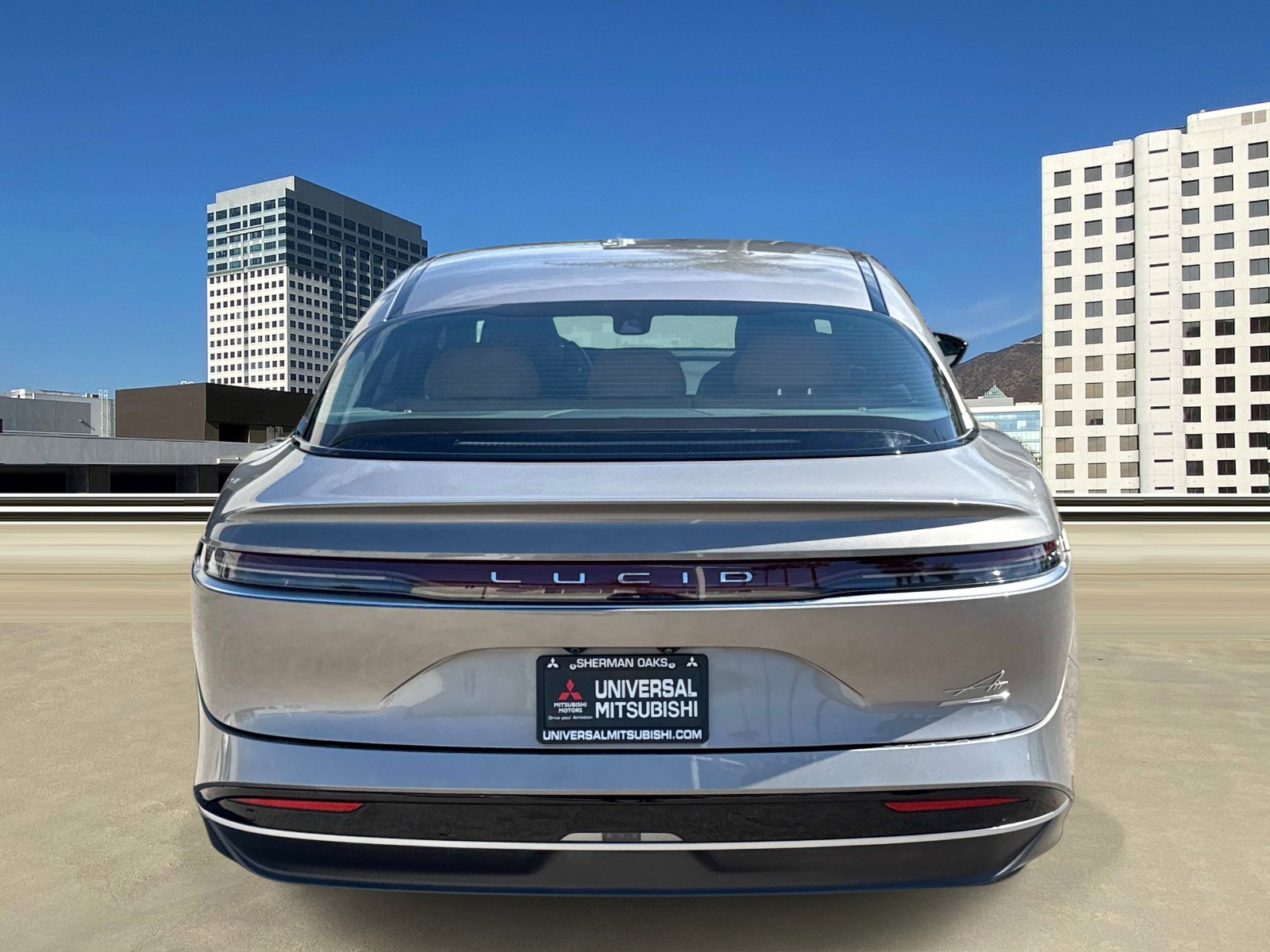 Used 2024 Lucid Air Touring image 4