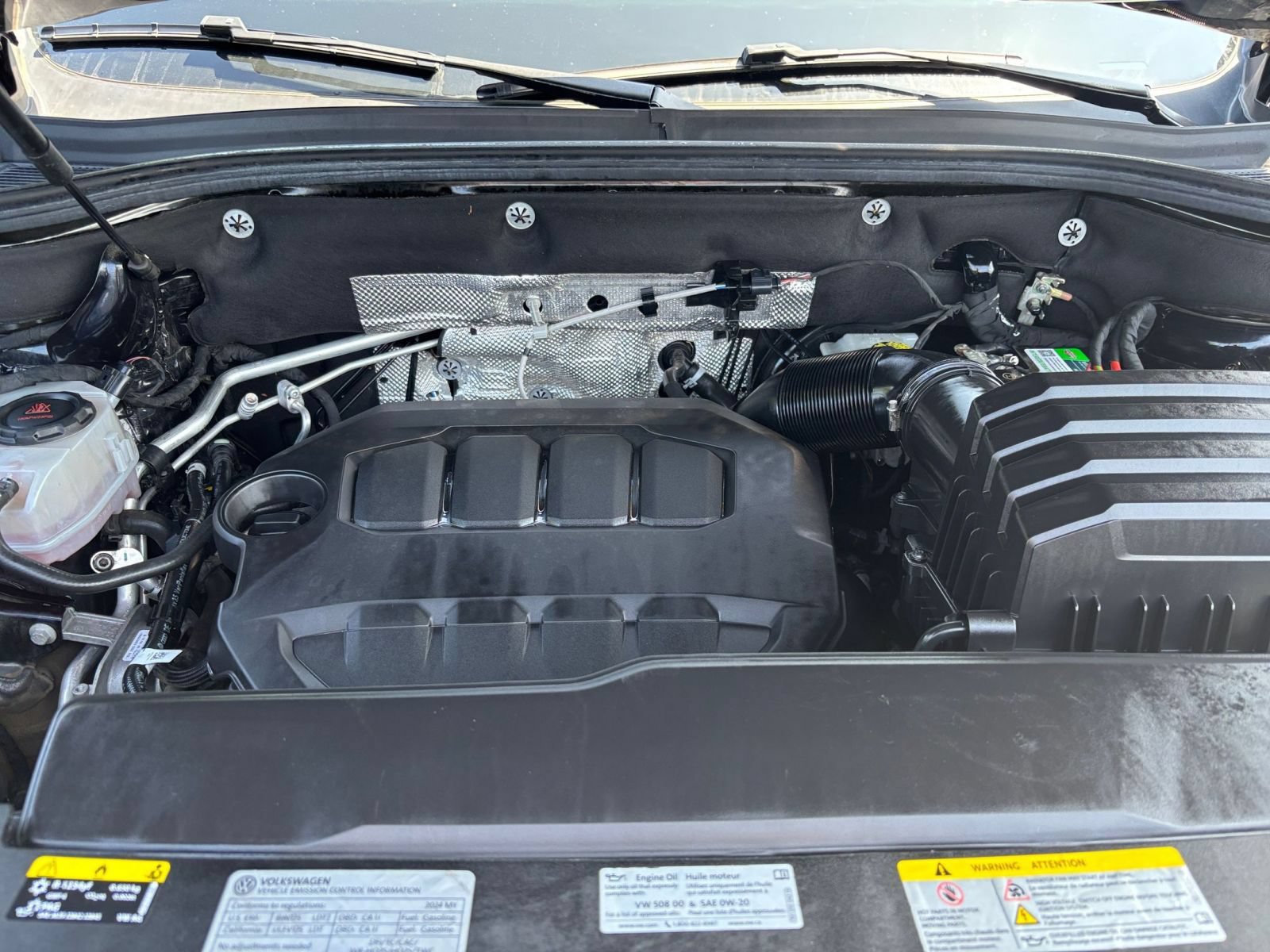 Used 2024 Volkswagen Atlas SE AWD/4WD image 32
