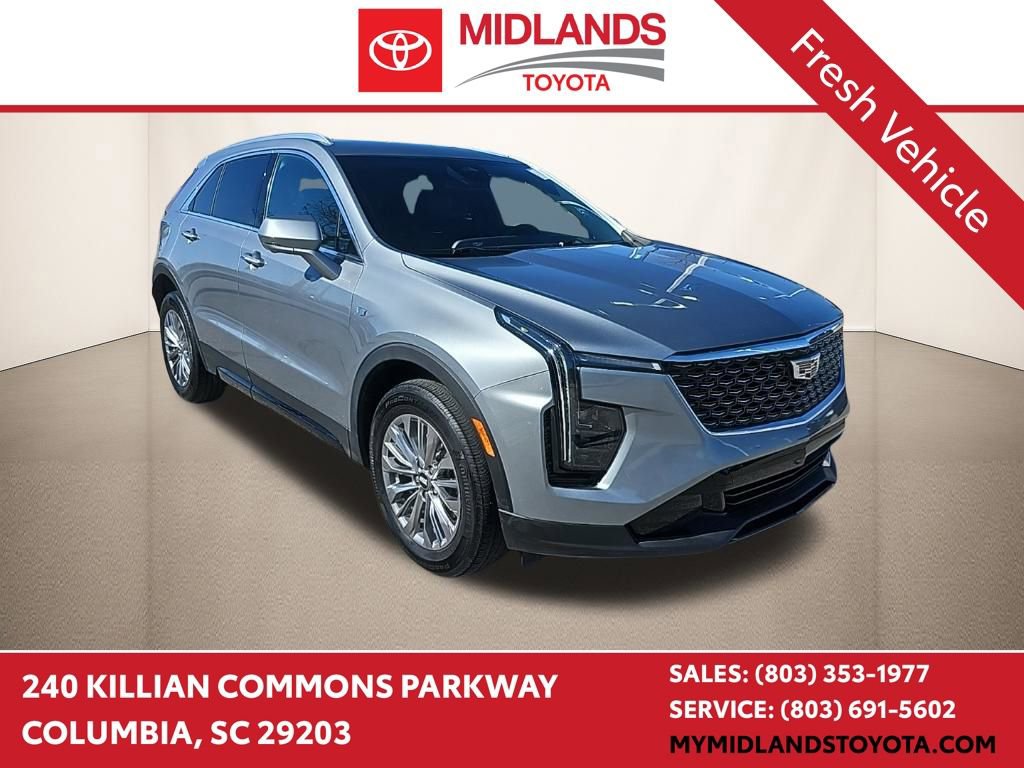 Used 2025 Cadillac XT4 Premium Luxury image 1