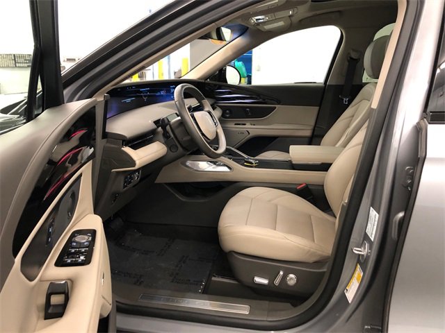 Used 2024 Lincoln Nautilus Premier w/ Equipment Group 102A image 31