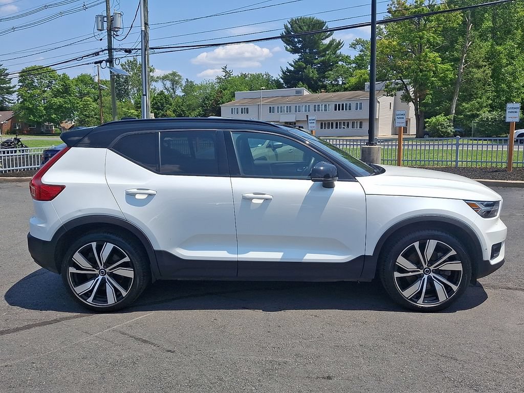 Used 2022 Volvo XC40 P8 Recharge Ultimate AWD/4WD image 7