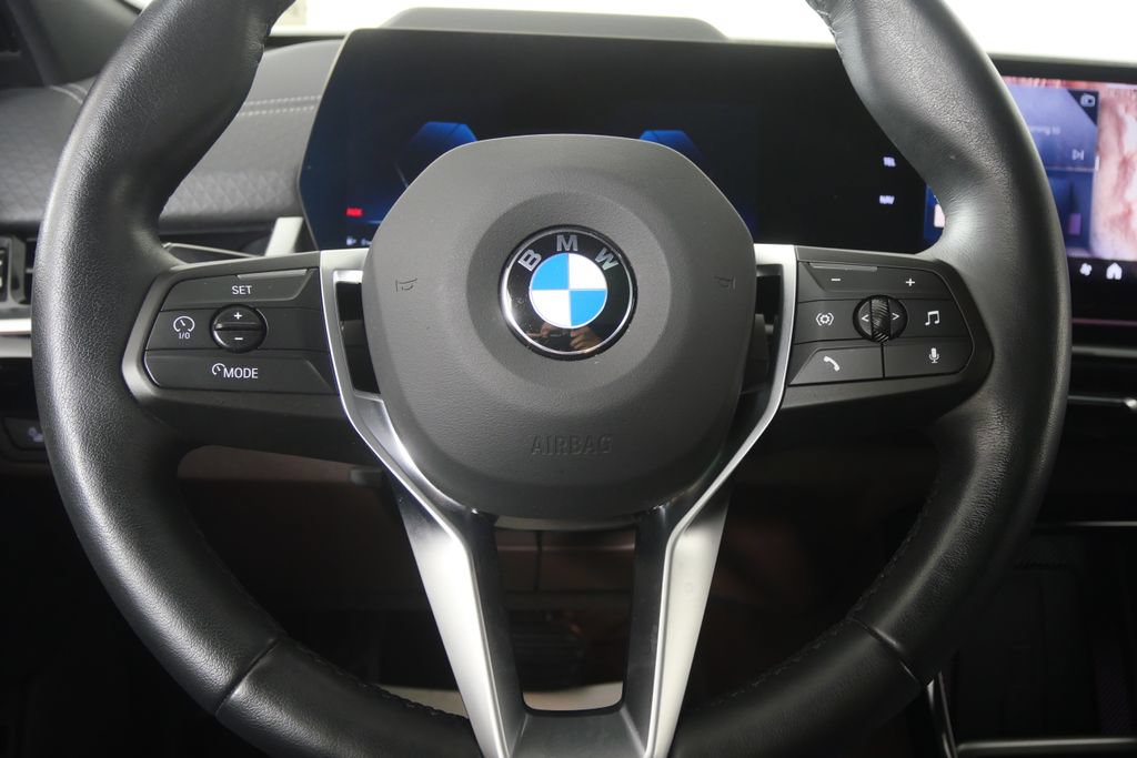 Certified 2025 BMW X2 xDrive28i AWD/4WD image 17