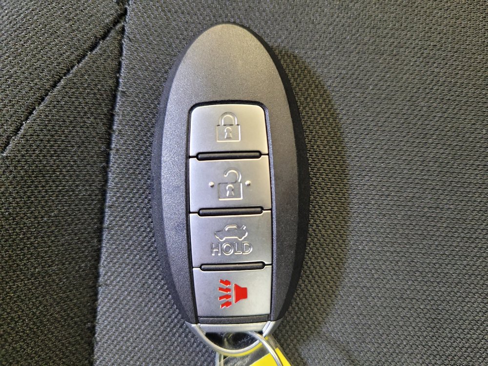 Used 2021 Nissan Versa S FWD image 32