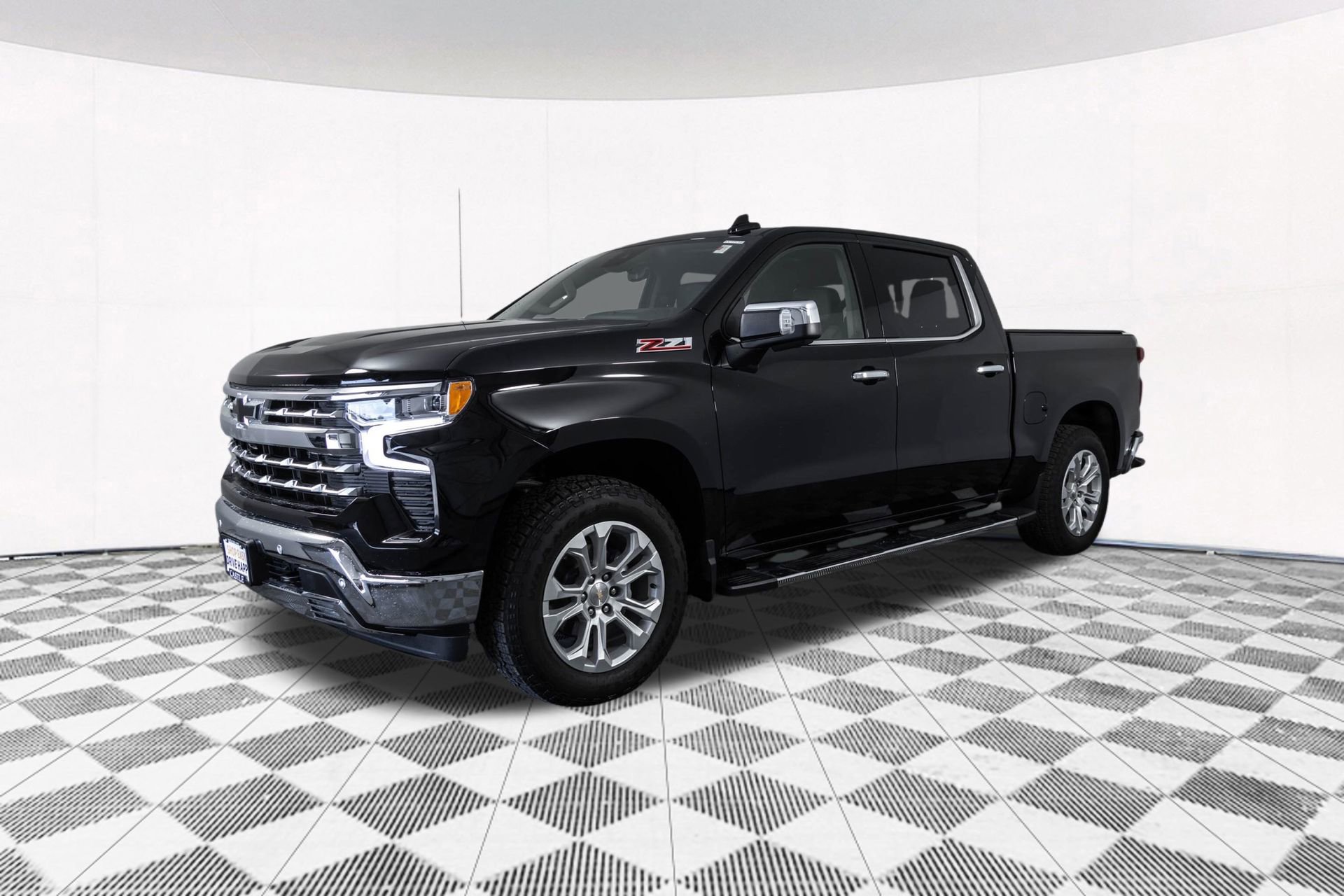 Used 2023 Chevrolet Silverado 1500 LTZ w/ LTZ Premium Package AWD/4WD image 14