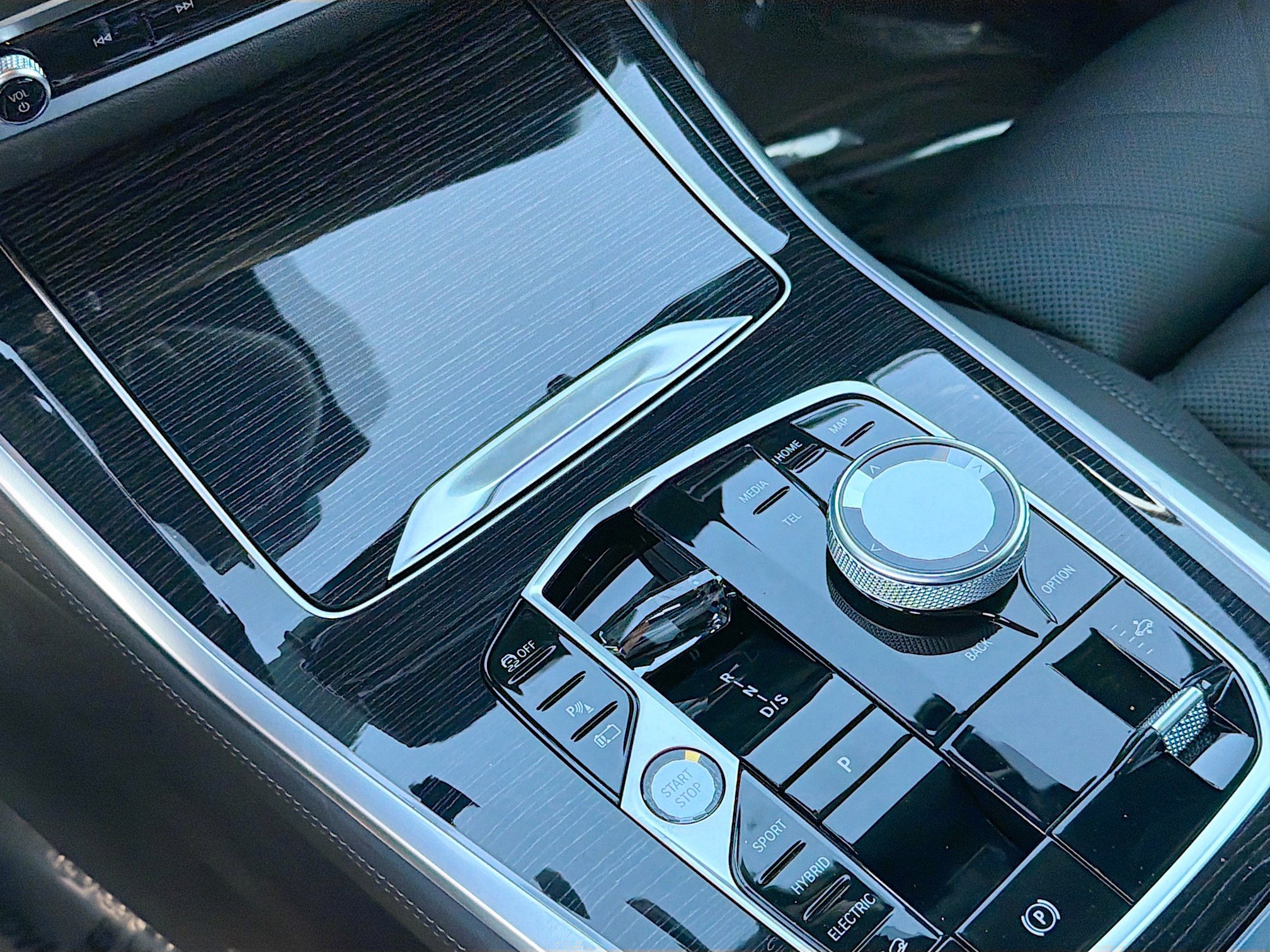 New 2026 BMW X5 xDrive50e w/ Executive Package image 29