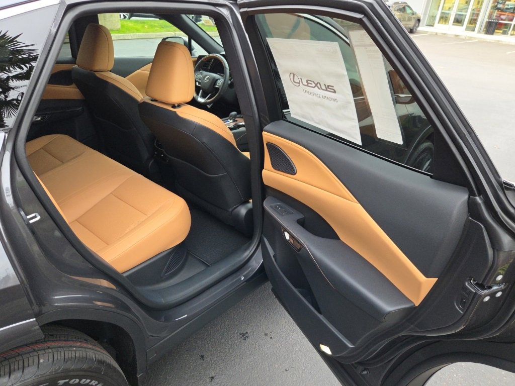 New 2026 Lexus RX 350h 350h Premium image 17