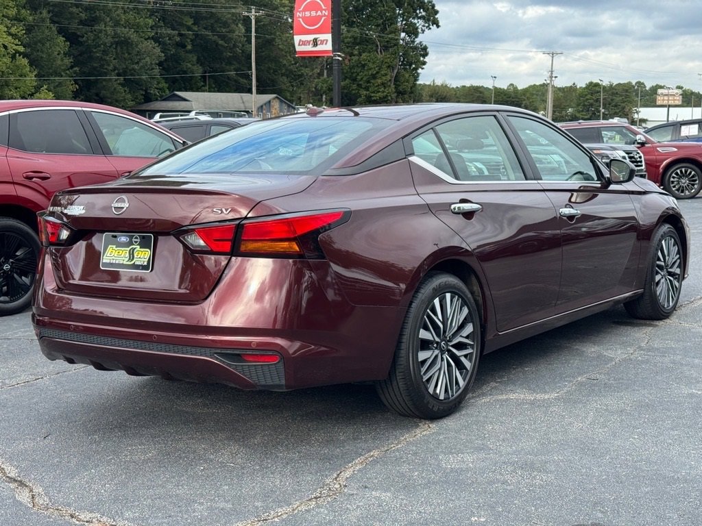 Certified 2024 Nissan Altima 2.5 SV image 3