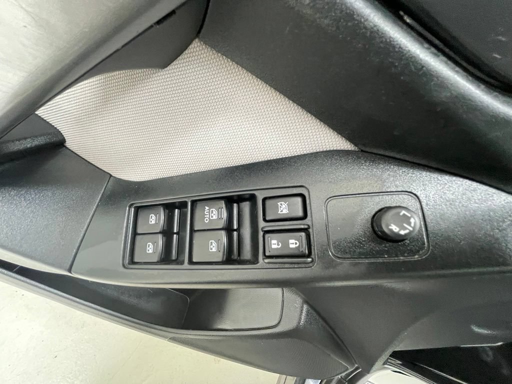Used 2014 Subaru Forester 2.5i AWD/4WD image 10