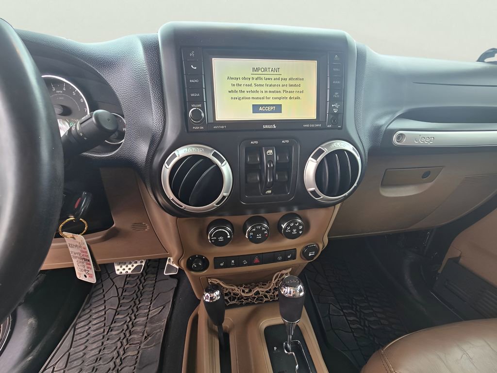 Used 2013 Jeep Wrangler Unlimited Sahara w/ Connectivity Group image 66
