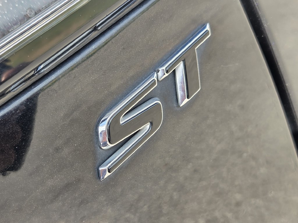 Used 2023 Buick Envision Essence w/ Sport Touring Package FWD image 13