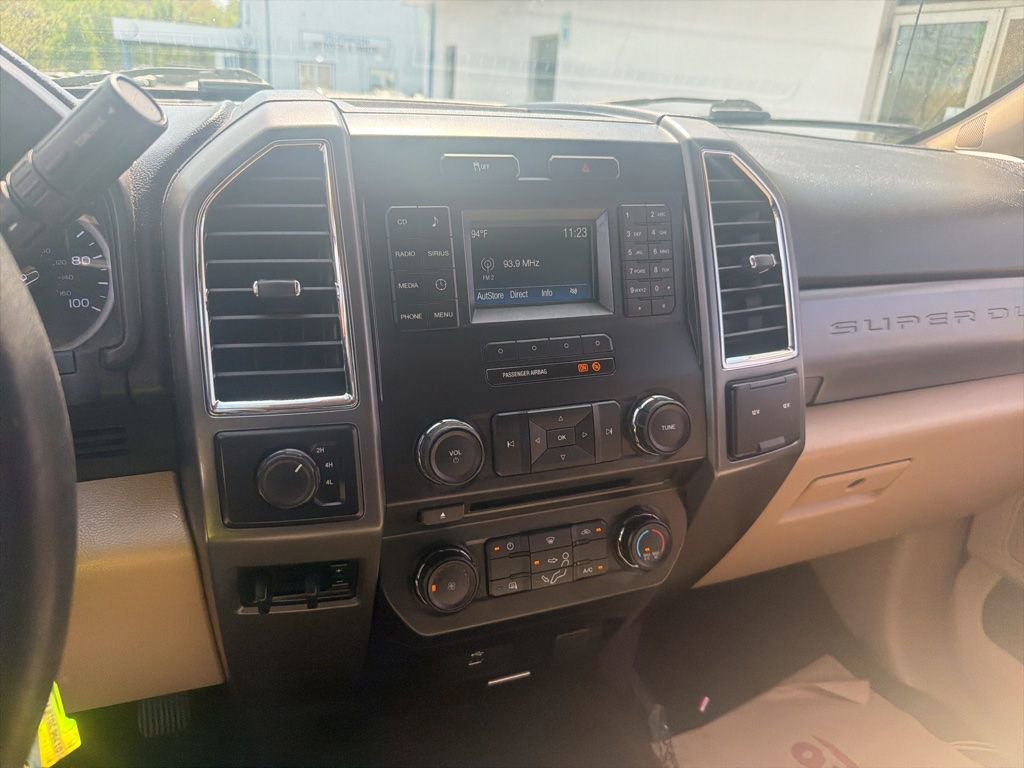 Used 2018 Ford F250 XLT w/ Snow Plow Prep Package image 19