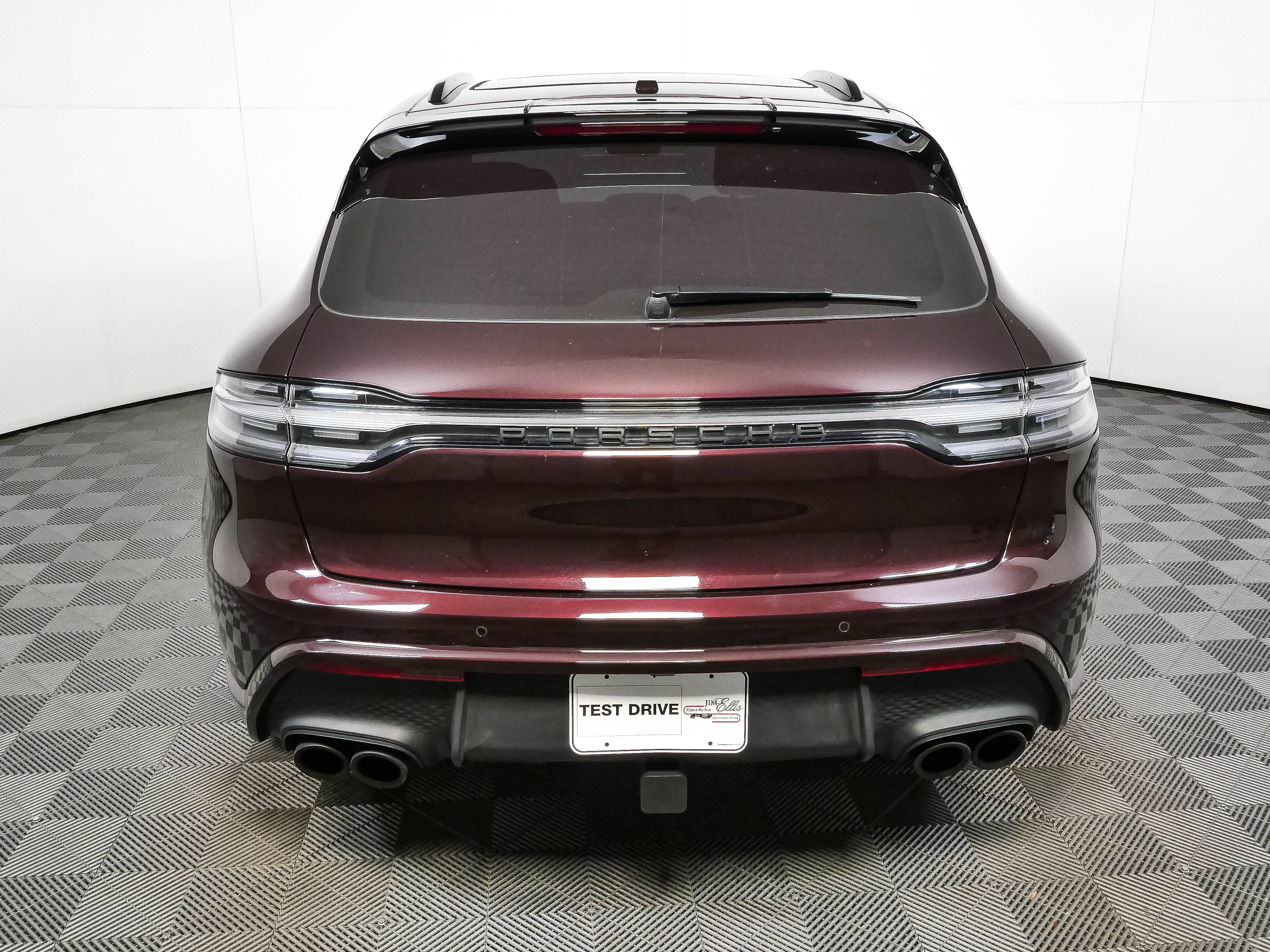 Certified 2024 Porsche Macan GTS AWD/4WD image 32