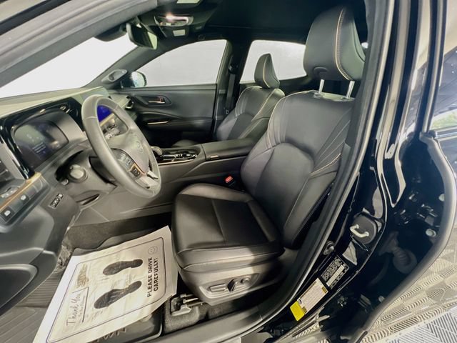 Used 2024 Toyota Crown AWD/4WD image 10