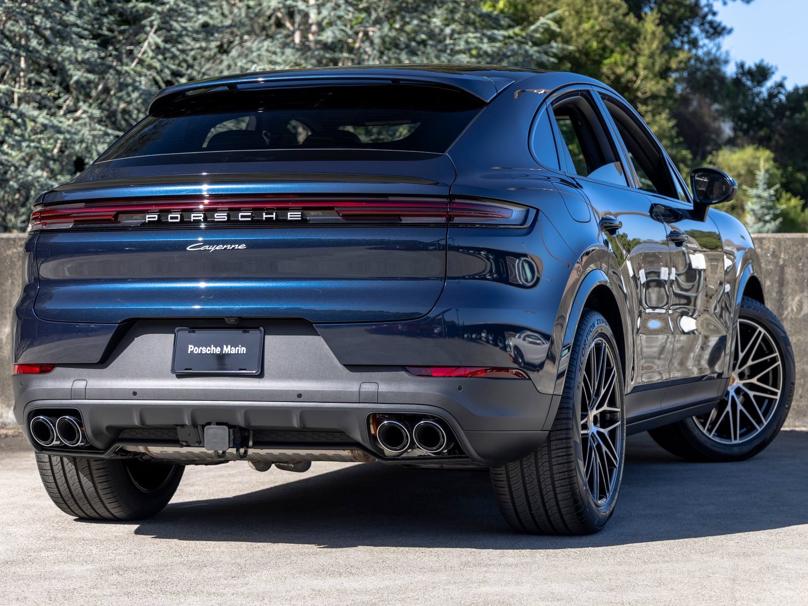 New 2026 Porsche Cayenne Coupe AWD/4WD image 11