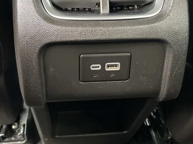 Used 2025 Chevrolet Blazer LT FWD image 18