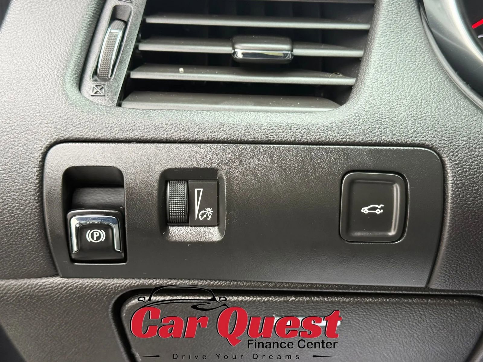 Used 2018 Chevrolet Impala LT w/ LT Convenience Package image 25