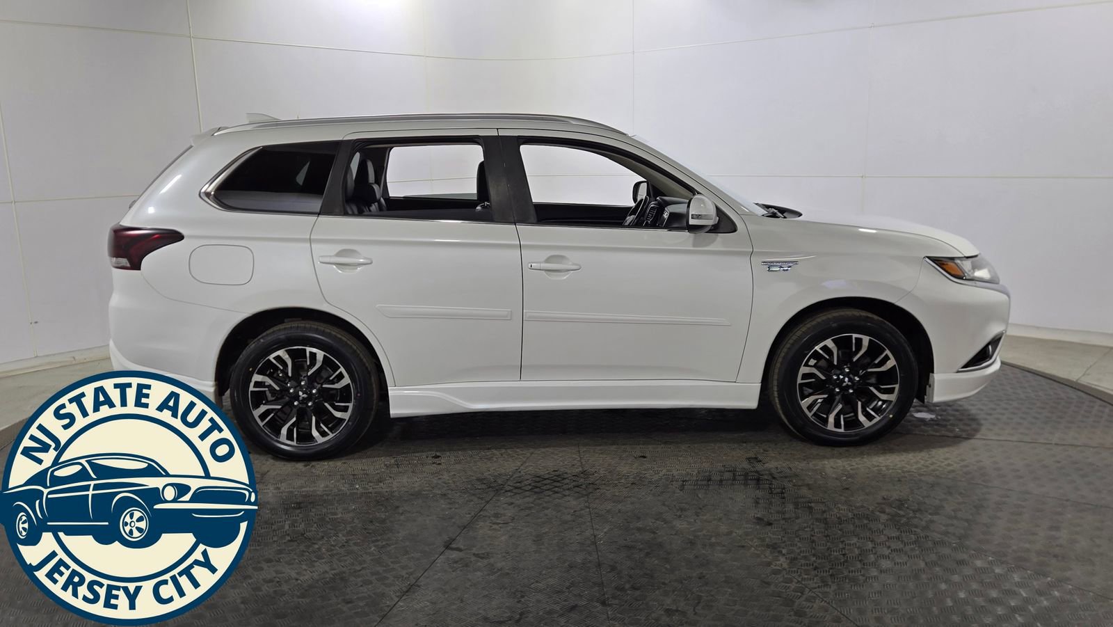 Used 2018 Mitsubishi Outlander SEL image 8
