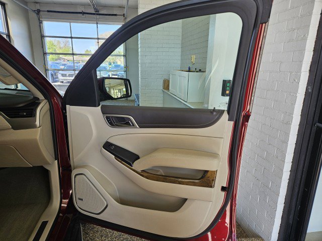 Used 2016 GMC Yukon Denali w/ Open Road Package AWD/4WD image 18