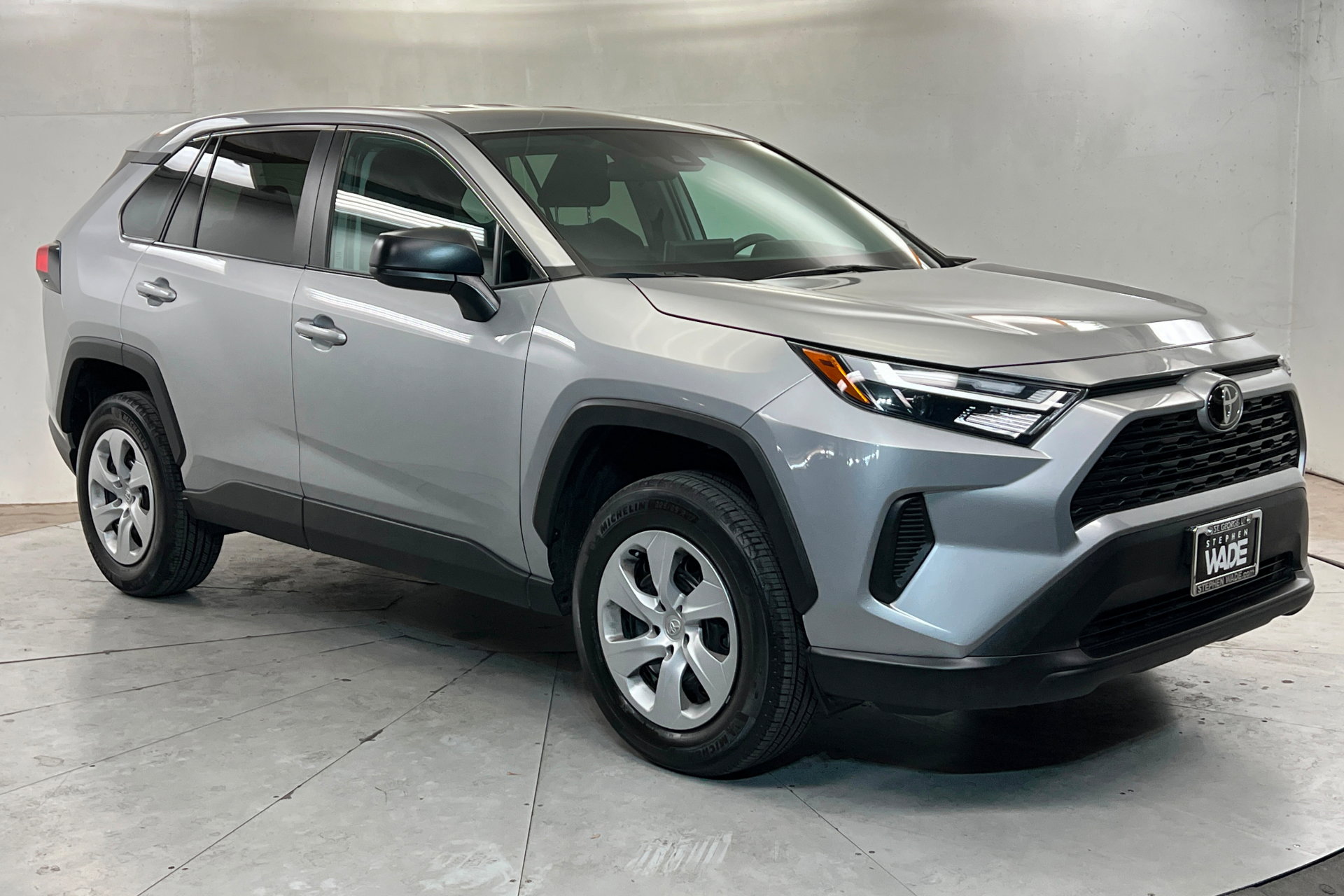 Certified 2024 Toyota RAV4 LE AWD/4WD image 8