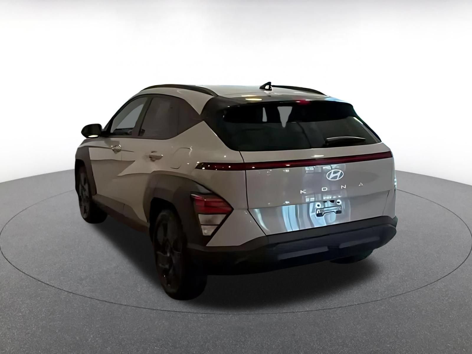 Used 2026 Hyundai Kona SEL Sport FWD image 9