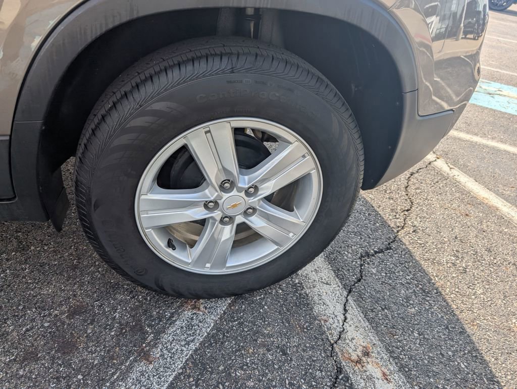 Used 2020 Chevrolet Trax LS w/ Tint and Cruise Package image 24