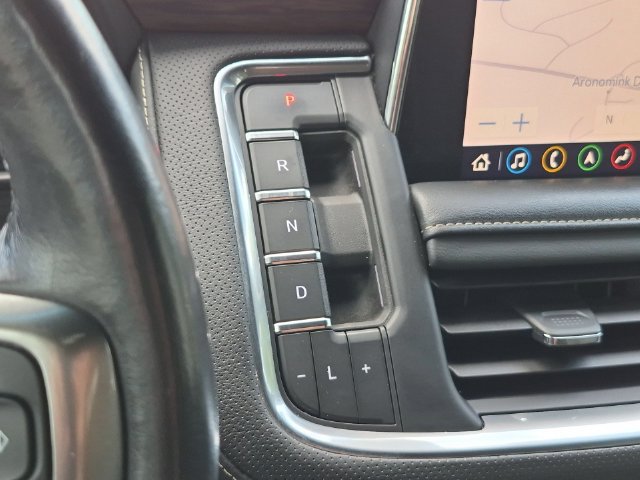 Used 2021 Chevrolet Tahoe Premier w/ Premium Package AWD/4WD image 18