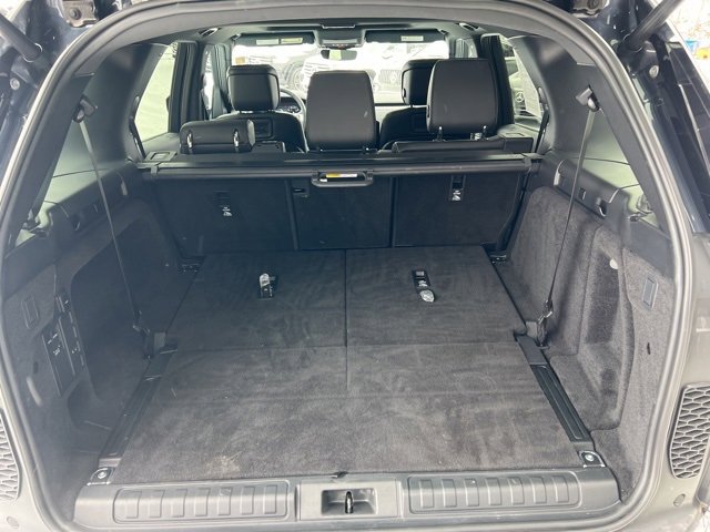 Used 2024 Land Rover Discovery Dynamic SE image 10