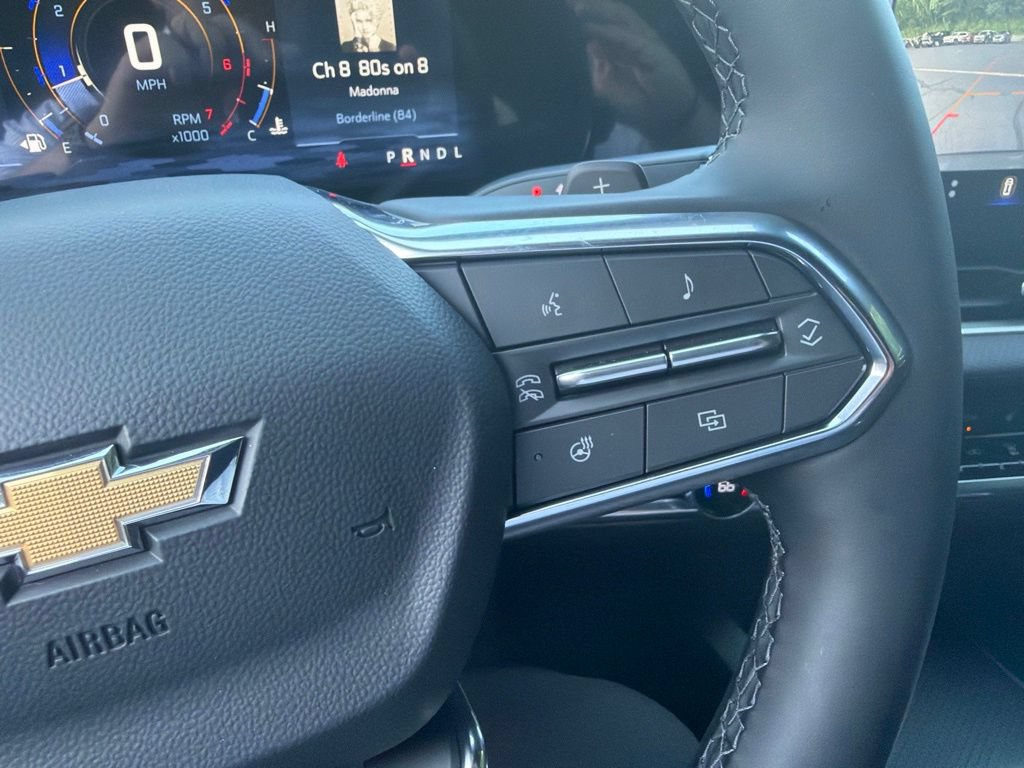New 2026 Chevrolet Equinox LT w/ Convenience Package II FWD image 24