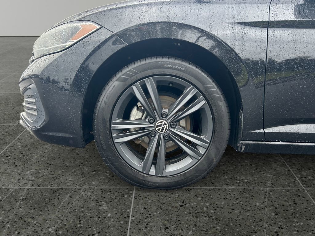 Used 2022 Volkswagen Jetta SE FWD image 4