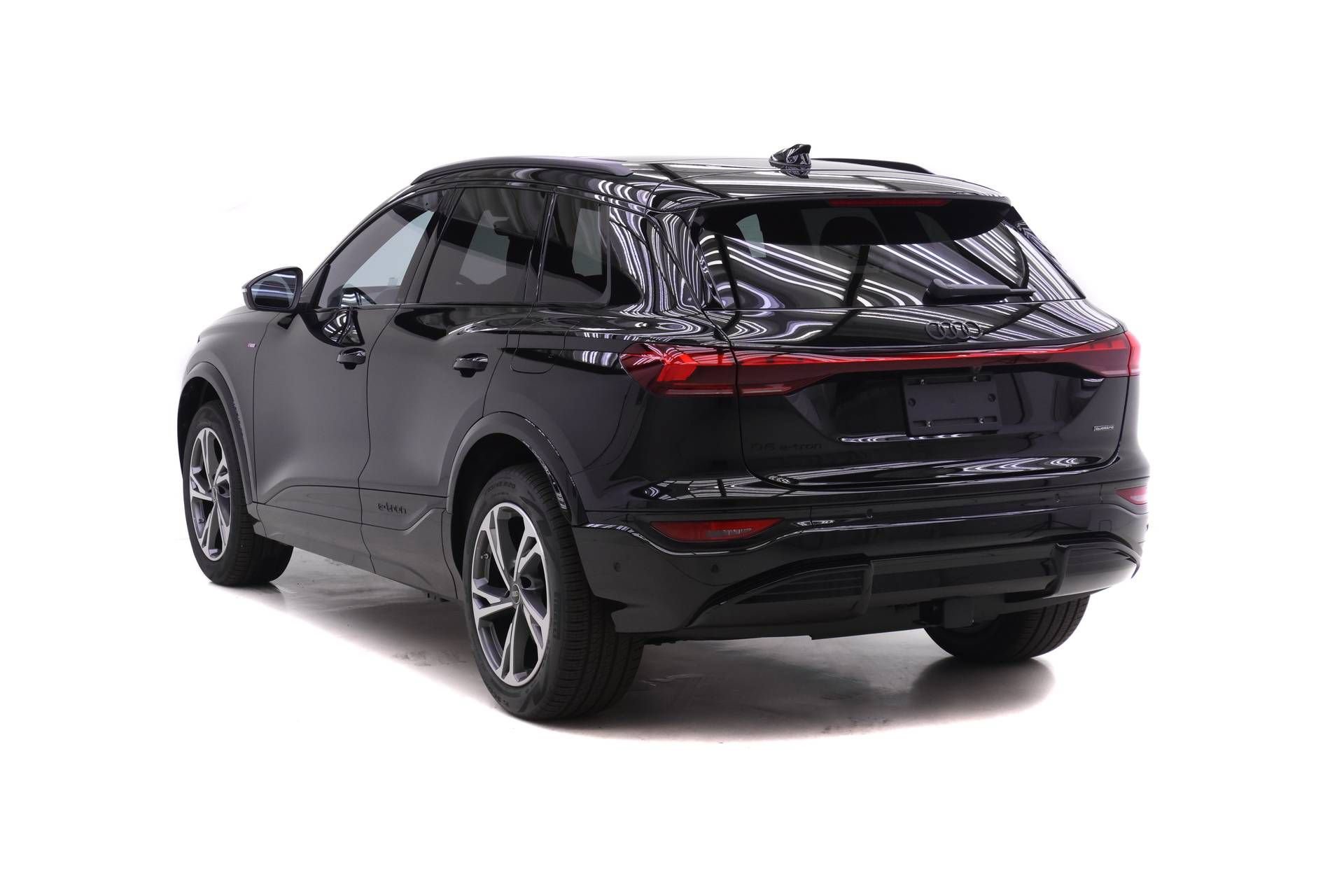 New 2027 Audi Q6 e-tron Premium Plus AWD/4WD image 5