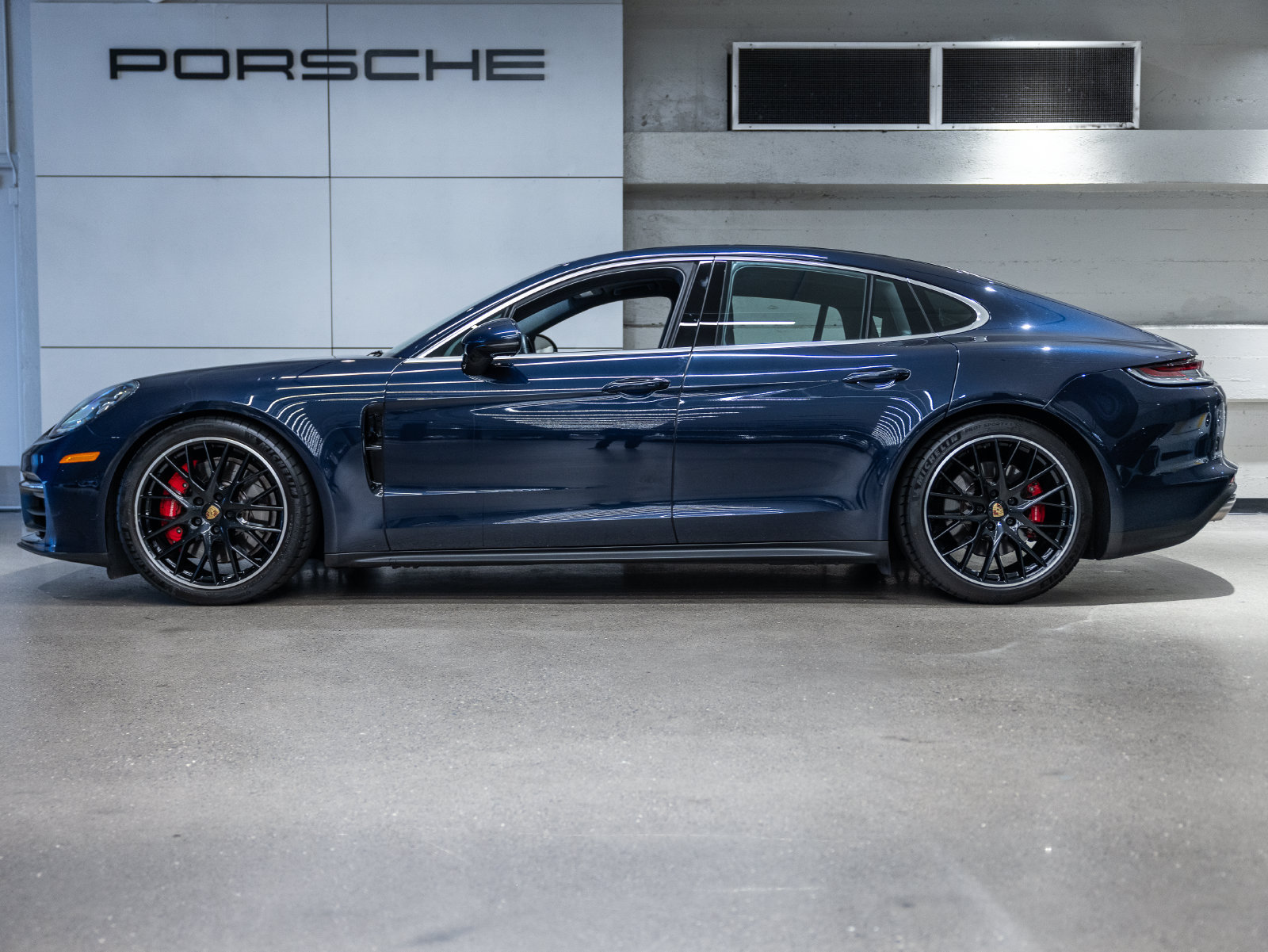 Certified 2022 Porsche Panamera 4S AWD/4WD image 2