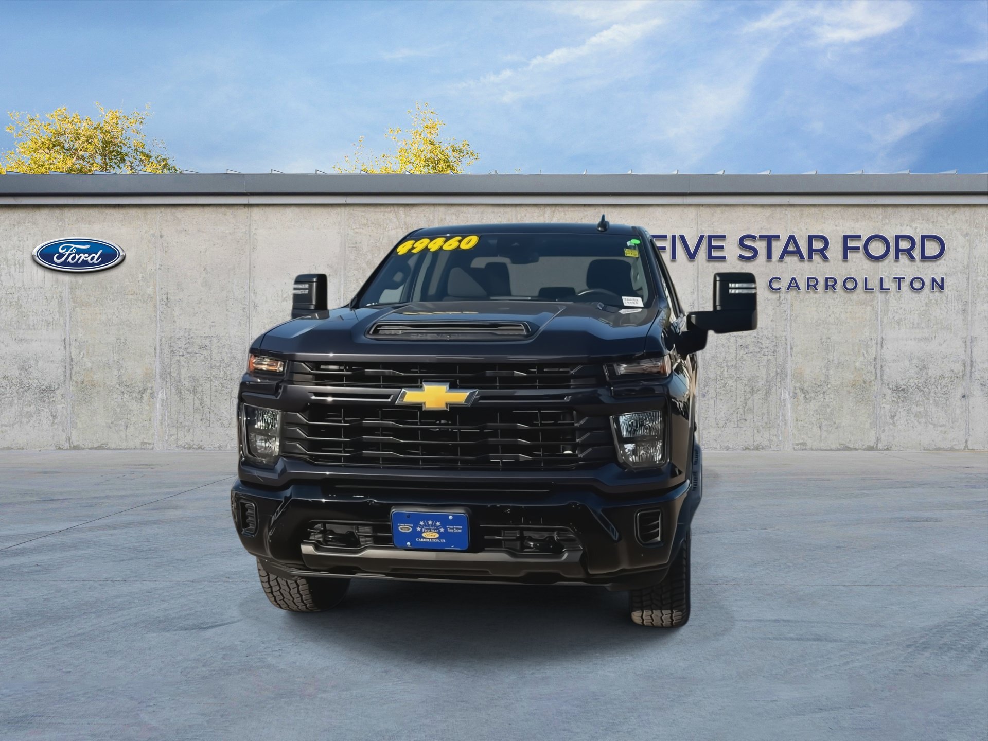 Used 2024 Chevrolet Silverado 2500 Custom w/ Custom Value Package AWD/4WD image 3