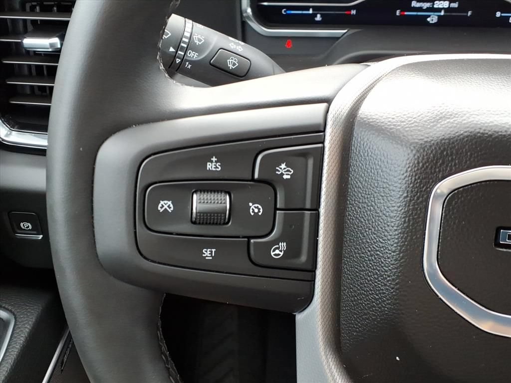 Used 2025 GMC Sierra 3500 Denali w/ Technology Package AWD/4WD image 22