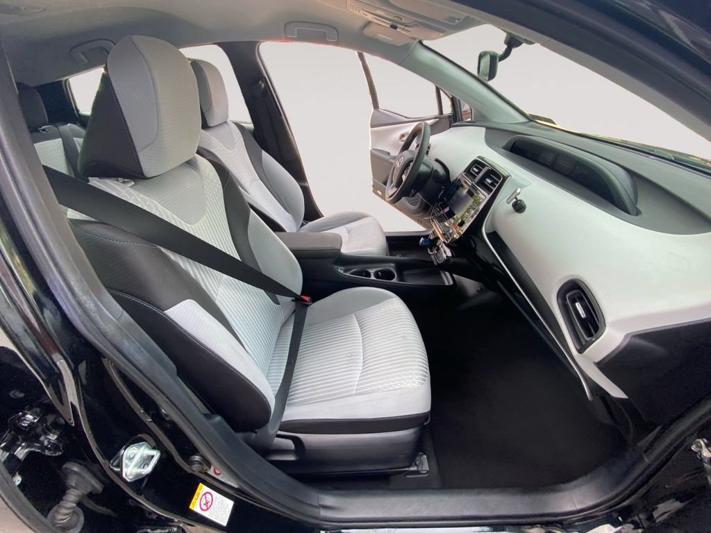 Used 2016 Toyota Prius Two FWD image 15