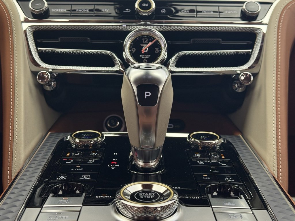 New 2026 Bentley Flying Spur Plug-In Hybrid image 48